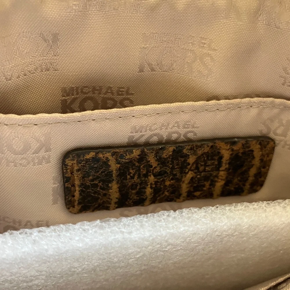 Michael Kors Large Zip Fulton Clutch Leather Mocha Good  condition - Picture 3 of 7